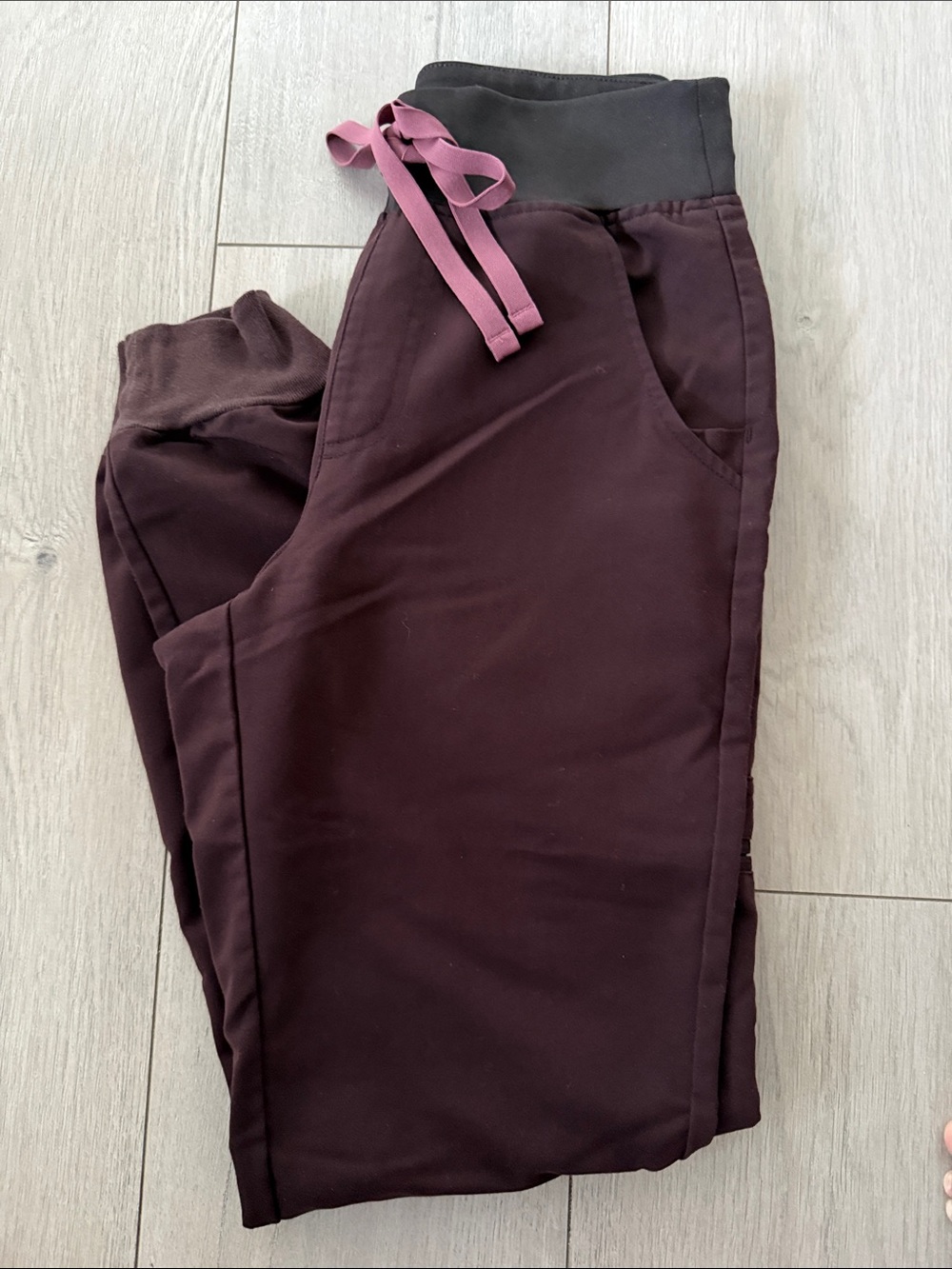 Women's Figs Espresso Jogger Pants with Pink Drawstring XXS
